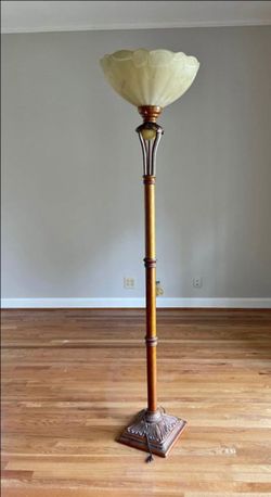 Tall lamp with very nice fixture