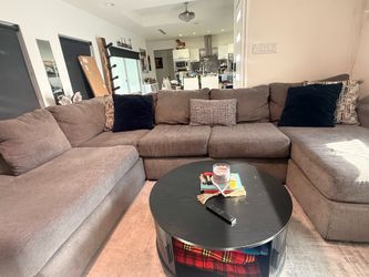 Sectional couch