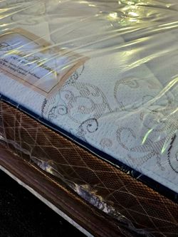 CALIFORNIA KING  SET === 》》 $249  *( MATTRESS AND BOX SPRING  )