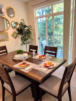Dinning table