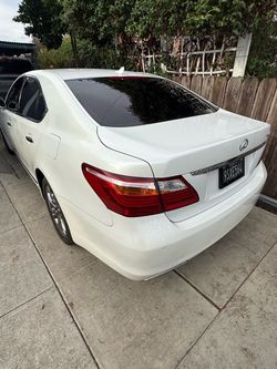 2011 Lexus LS 460