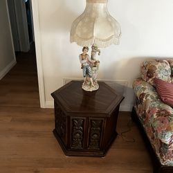  Capodimonte Figural Table Lamp 