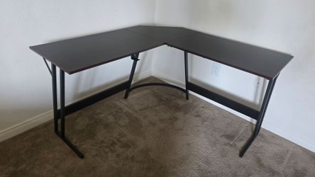 L Shaped Gaming Table