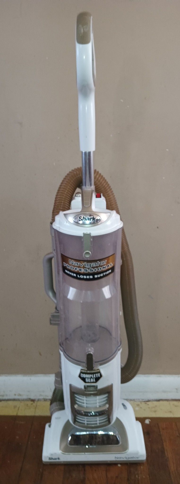 Shark Navigator Swivel Vacuum Cleaner For Sale 