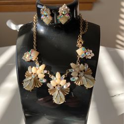 Vintage Style Costume Statement Necklace And Earring Set