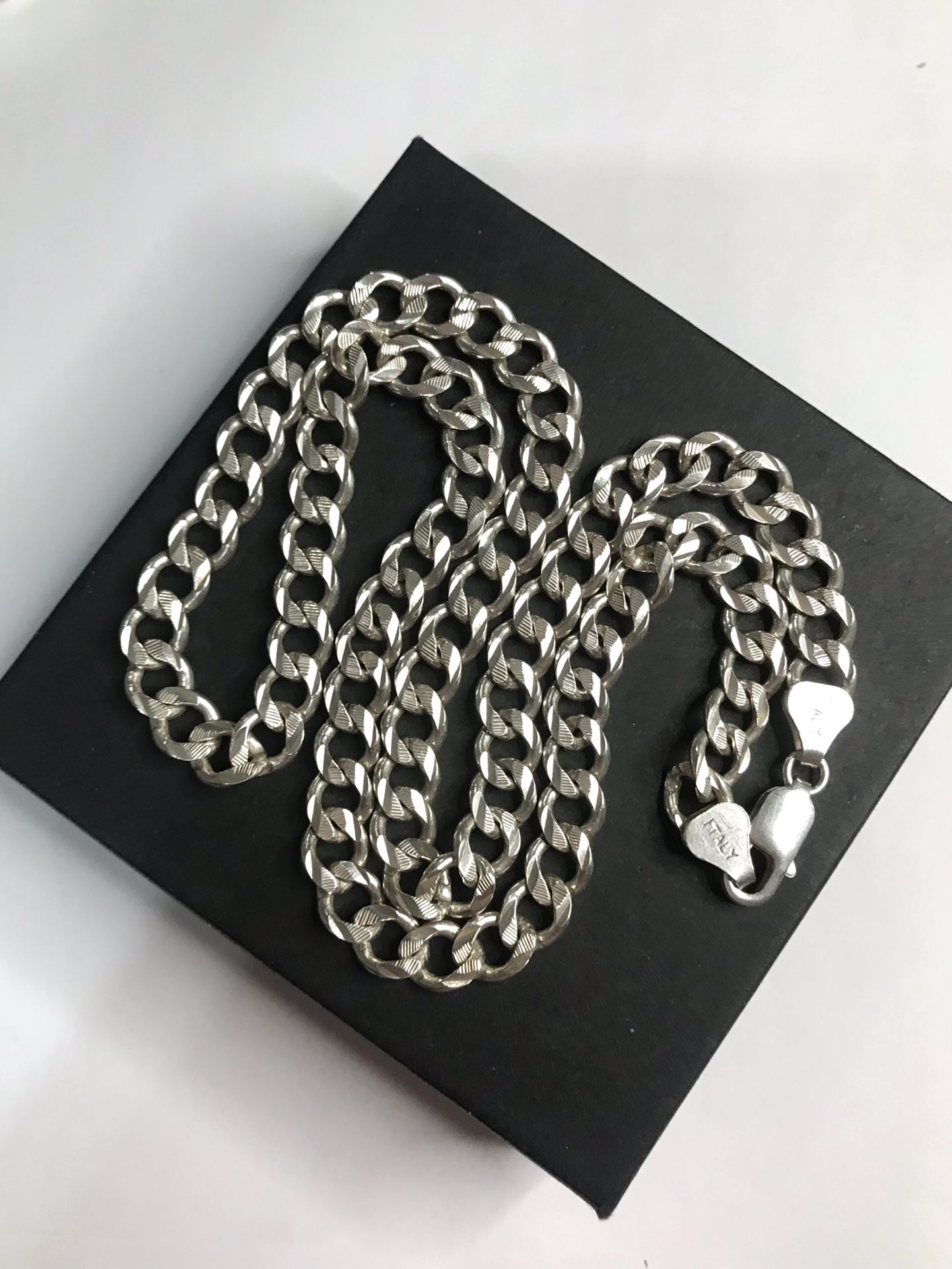 925 sterling silver Cuban Link Chain men’s necklace Size22”