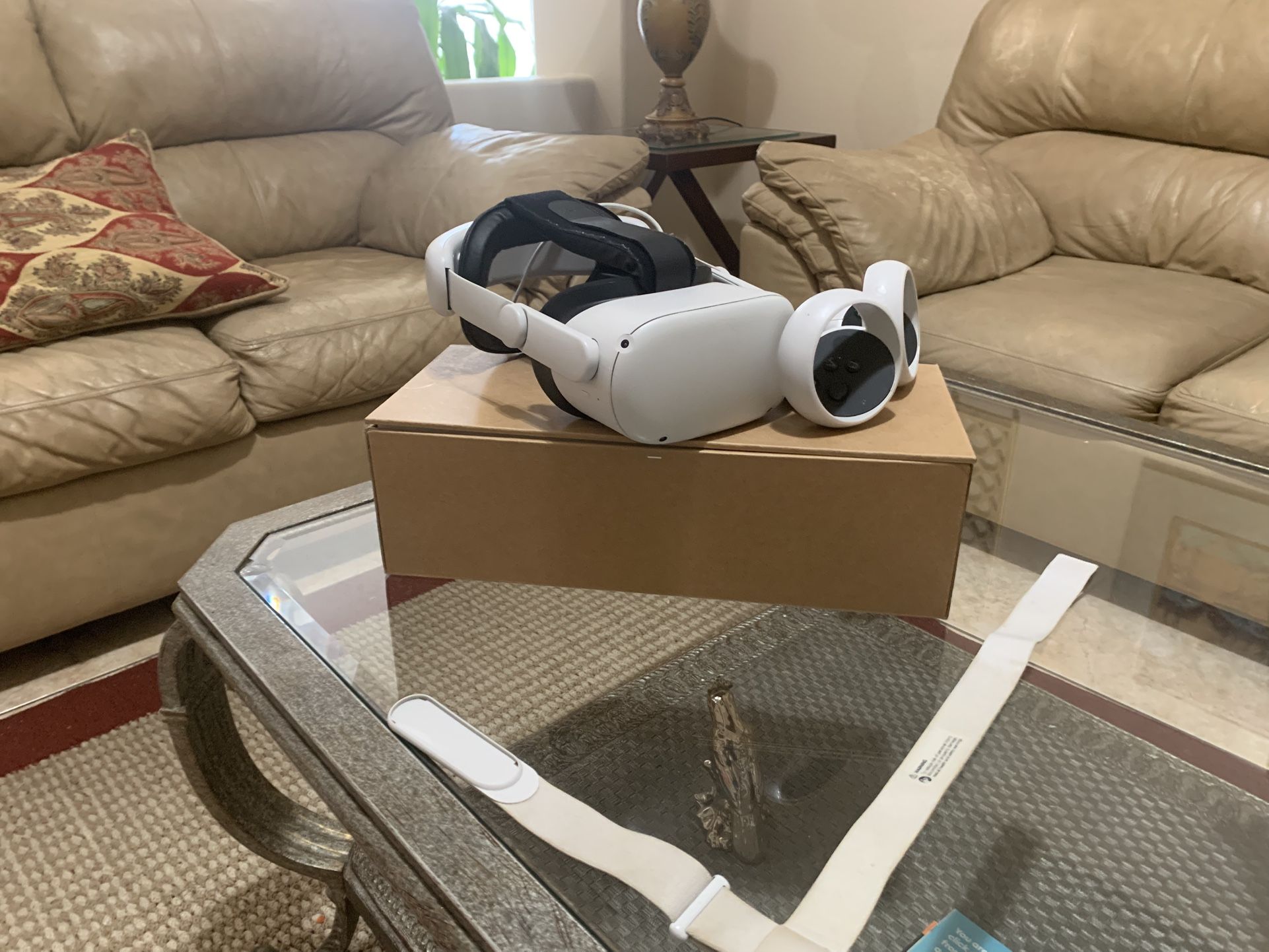 Meta Quest 2 VR Headset – 128GB – Excellent Condition + Battery Pack Included!