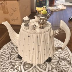 London Tea Pot 