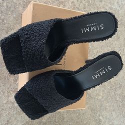 Simmi black heels size 6