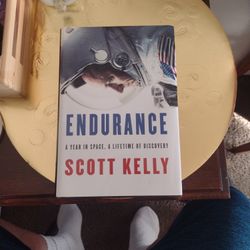 2017 BOOK ENDURANCE A YEAR IN SPACE BY SCOTT KELLY