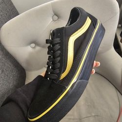 LAFC VANS SIZE 12