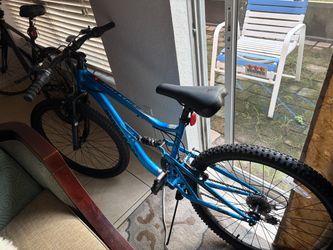 MOUNTAIN BIKE