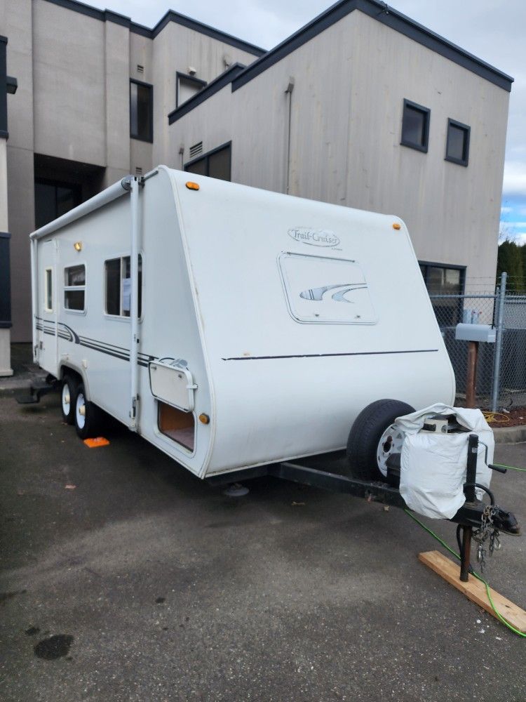 This Trailer Has NOT Been Sold. Trail Cruiser R-Vision 2002 23ft