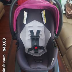 Safety 1 St Car Seat, Comes With base.
