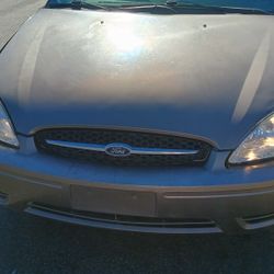 2003 Ford Taurus