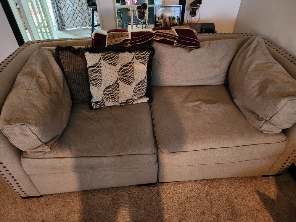 Living Room Sectional With Coffee Table And End Tables