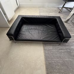 Dog bed leather