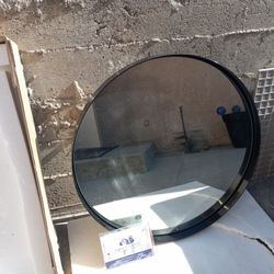 Radius Mirror