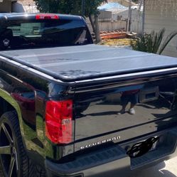 Siverado / Sierra 6.5ft Hard Top Tri Fold Bed Cover