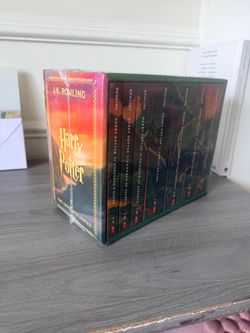$30 Harry Potter The Complete Series Box Set *NEW SEALED*