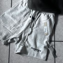 essential shorts 