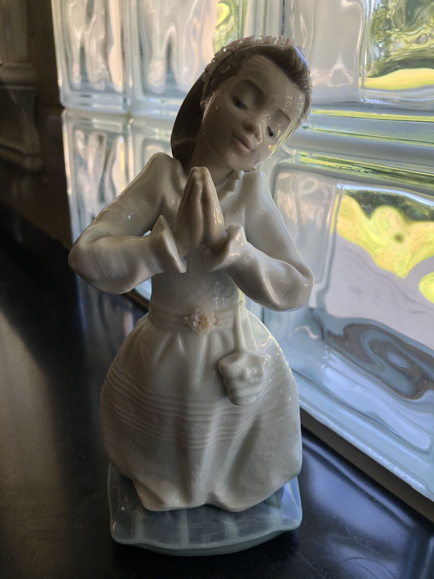 Lladro Collectable Communion Prayer Girl Figurine.