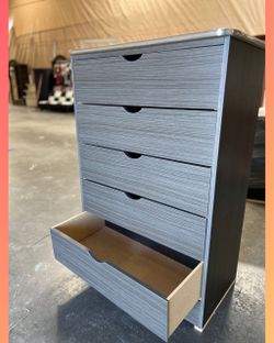 5 drawers dresser / Five drawers dresser / Cajonera