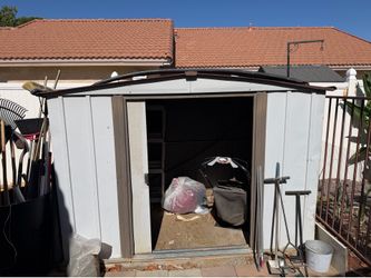 Free Shed 6 x 8 feet