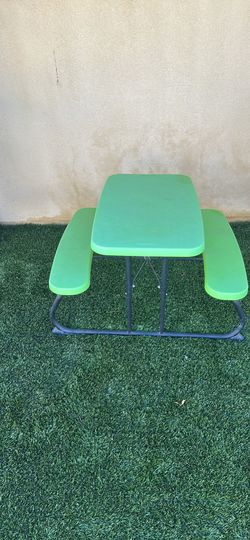 Picnic bench for kids