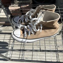 Converse Size 3 Men’s/ Converse Talla 3 Hombre
