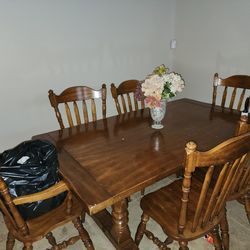 Dining table & chairs