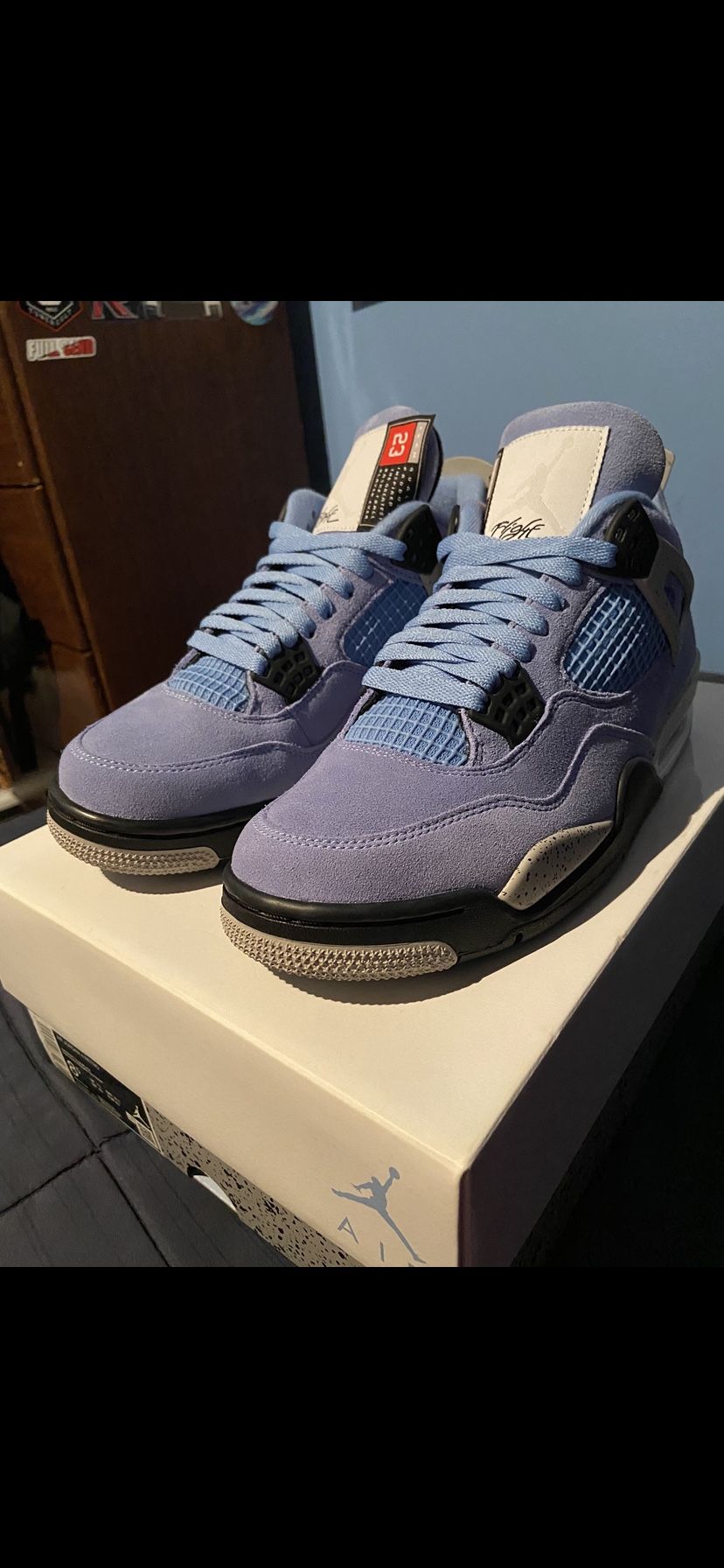 Air Jordan 4 University Blue