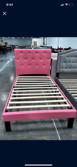 Twinn size pink plain with orthopedic Matres!!!!
