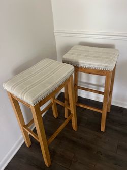Chairs x2