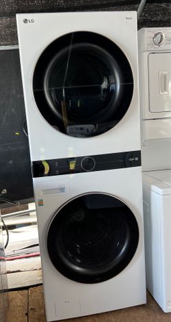 27W” LG stack washer & dryer: todo le funciona perfecto