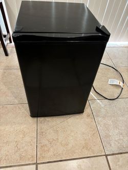 Mini fridge