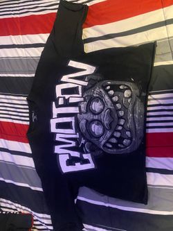 Emotionless graphic Tee