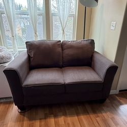 Free Love Seat
