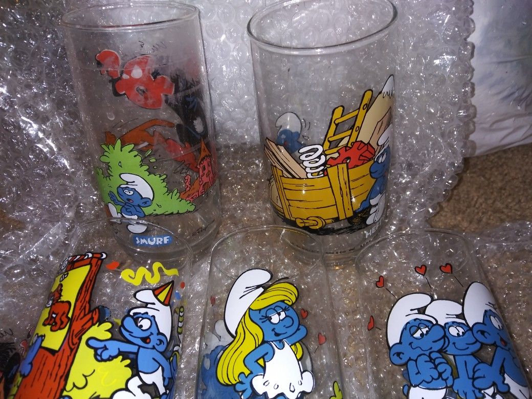 Collectible Smurf glasses