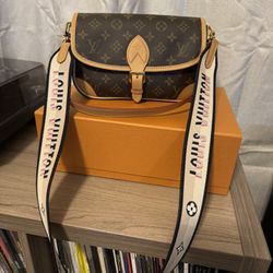 NEW Louis Vuitton Diane With Black Interior