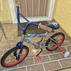 Huffy Marvel Avengers 12-inch Wheel Kid's Bike - Chain Is Rusty But Everything Works Great With Inflated Tires & Removable Training Wheels
