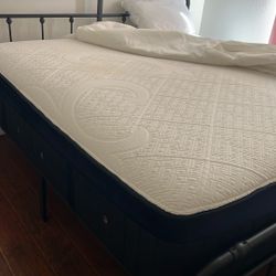 Cal King Bed On Great Condition