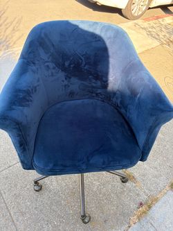 Stylish Blue Velvet Office Chair