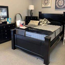 MIRLOTOWN POSTER BEDROOM SET