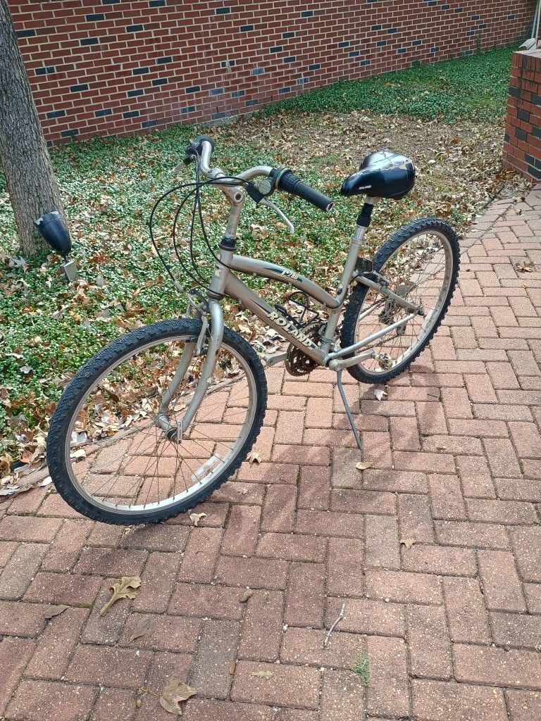 Roland 26" Wheel Bike