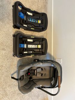 Nuna car seat with 2 bases
