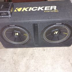 Dual 12 Inch Comp C Kickers With 600 Watt Amp