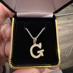 10kt Gold “G” Pendant 
