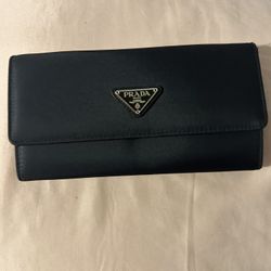 Prada Wallet 