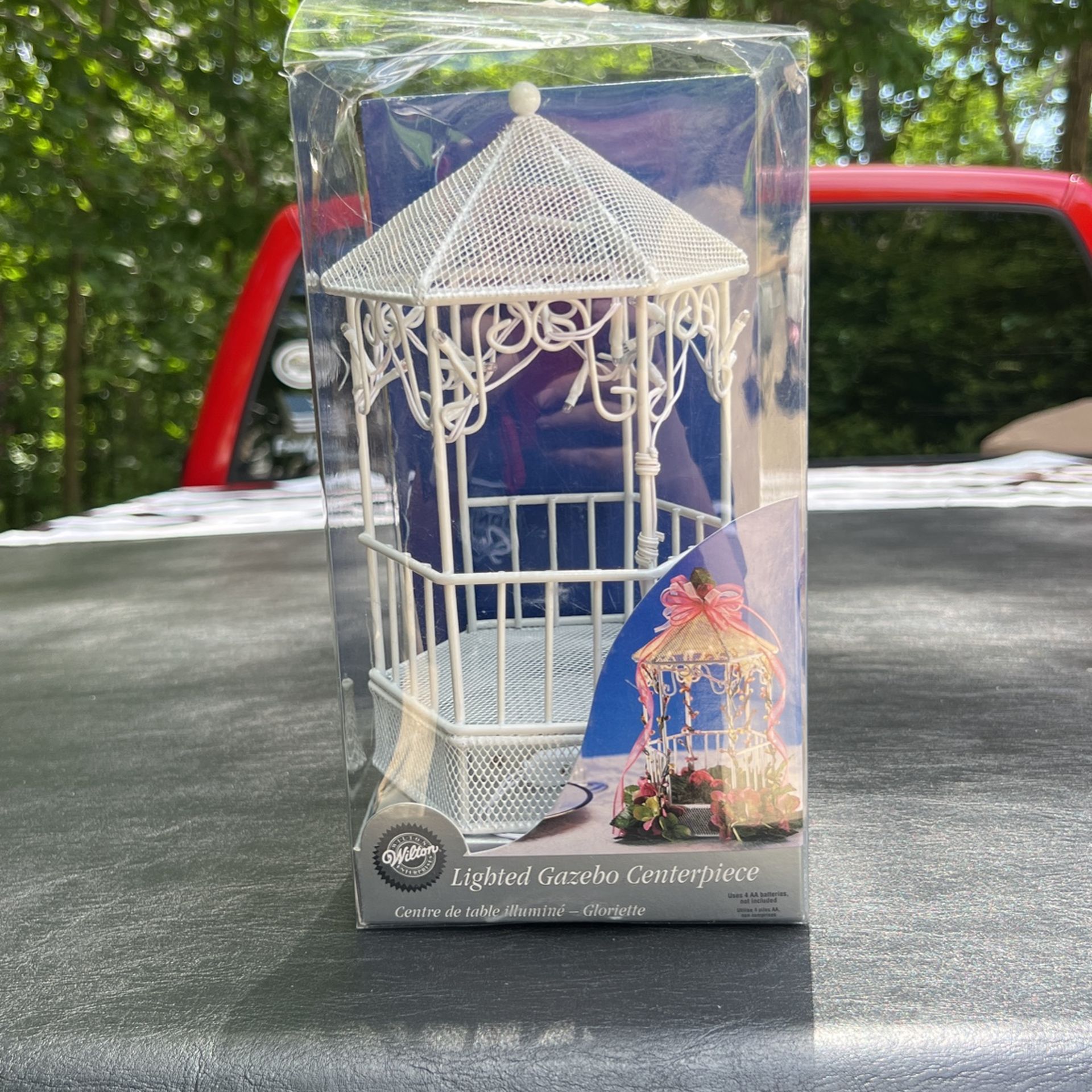 Wilton Lighted Gazebo Centerpiece